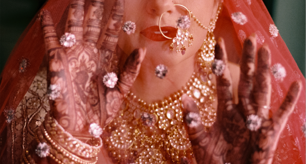 🌿 The Truth About Natural Henna Cones vs. Chemical Henna: What You Need to Know Before You Buy