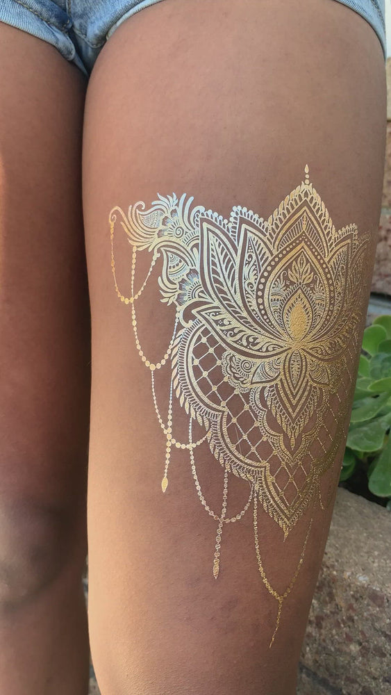 
                
                    Load and play video in Gallery viewer, 🌞 Gold Foil Temporary Tattoo | LOTUS
                
            